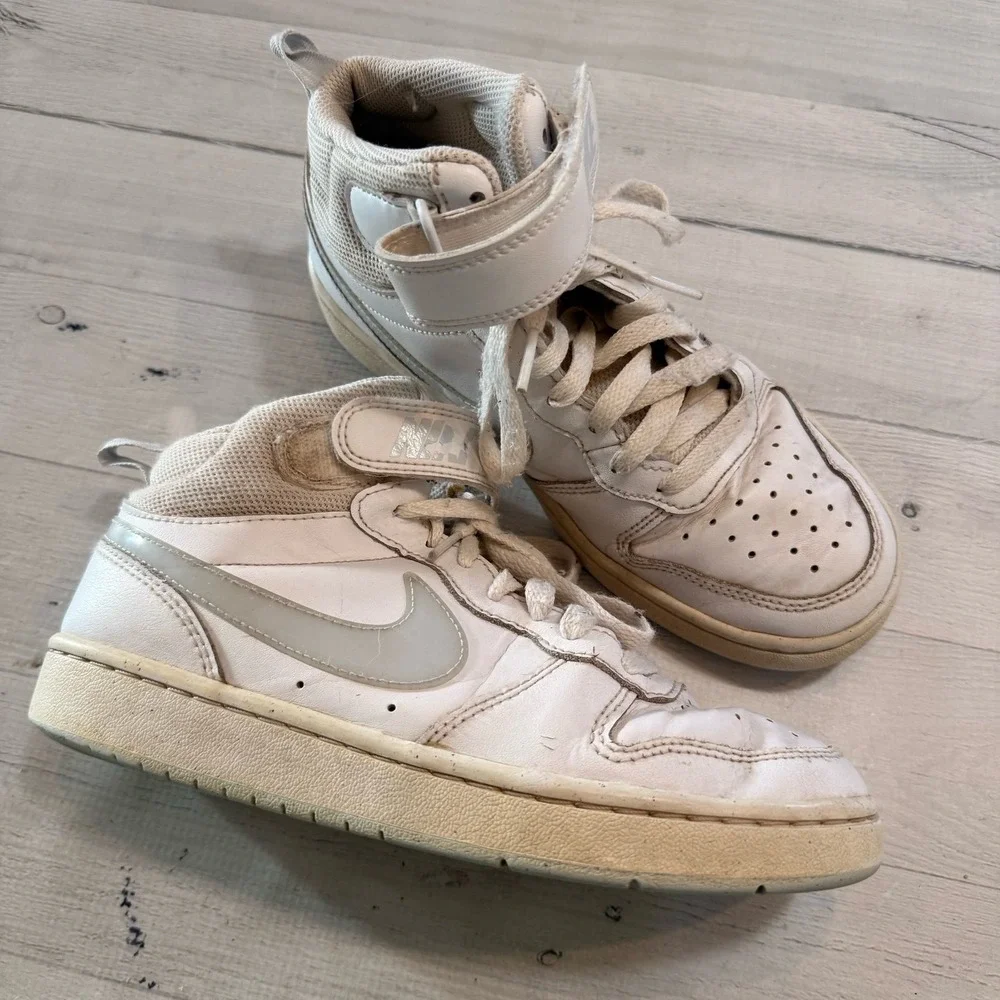 Nike Court Borough Mid 2 Sneakers White Gray big‎ kids youth size 4.5
